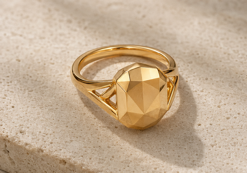 Crowncut Signature solid gold ring hero